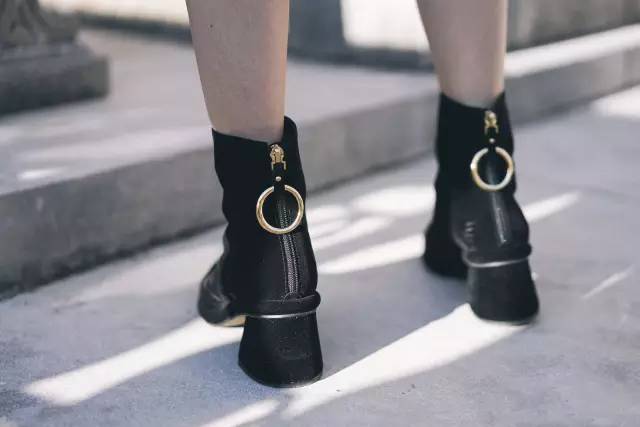 新款时髦2022年短靴子,今年时髦的短靴你想好怎么搭了么