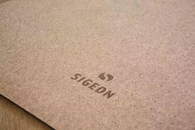 瑜伽初学者选择什么瑜伽垫,初学瑜伽在家练瑜伽垫如何选