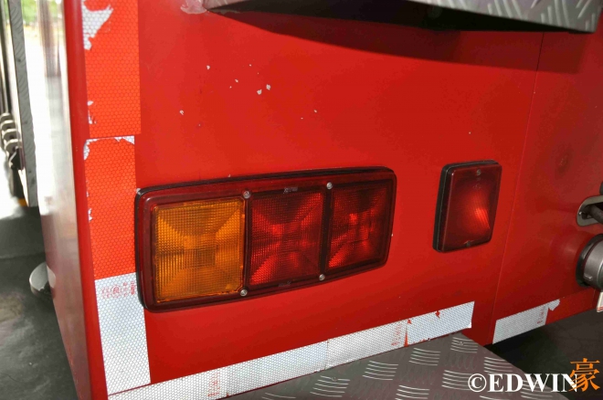 奔驰国产大卡车,奔驰卡车和国产卡车