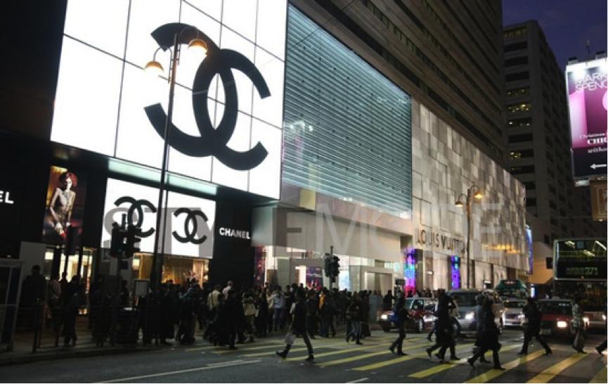 买买买的姿势要美！快看看这张颜值逆天的透明AEBlue卡