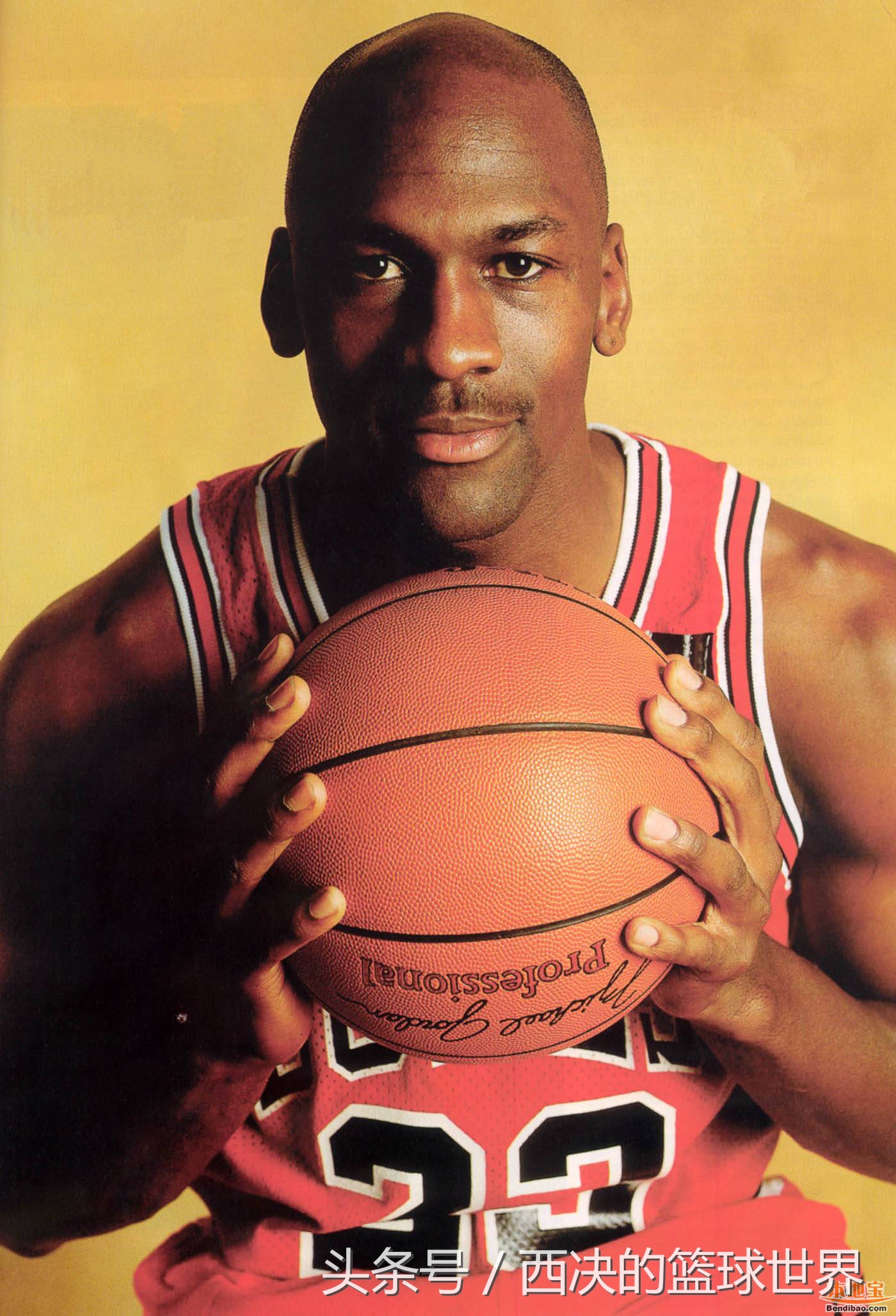 缺席两个赛季但他没有闲着长高5厘米手看起来比乔丹还要大