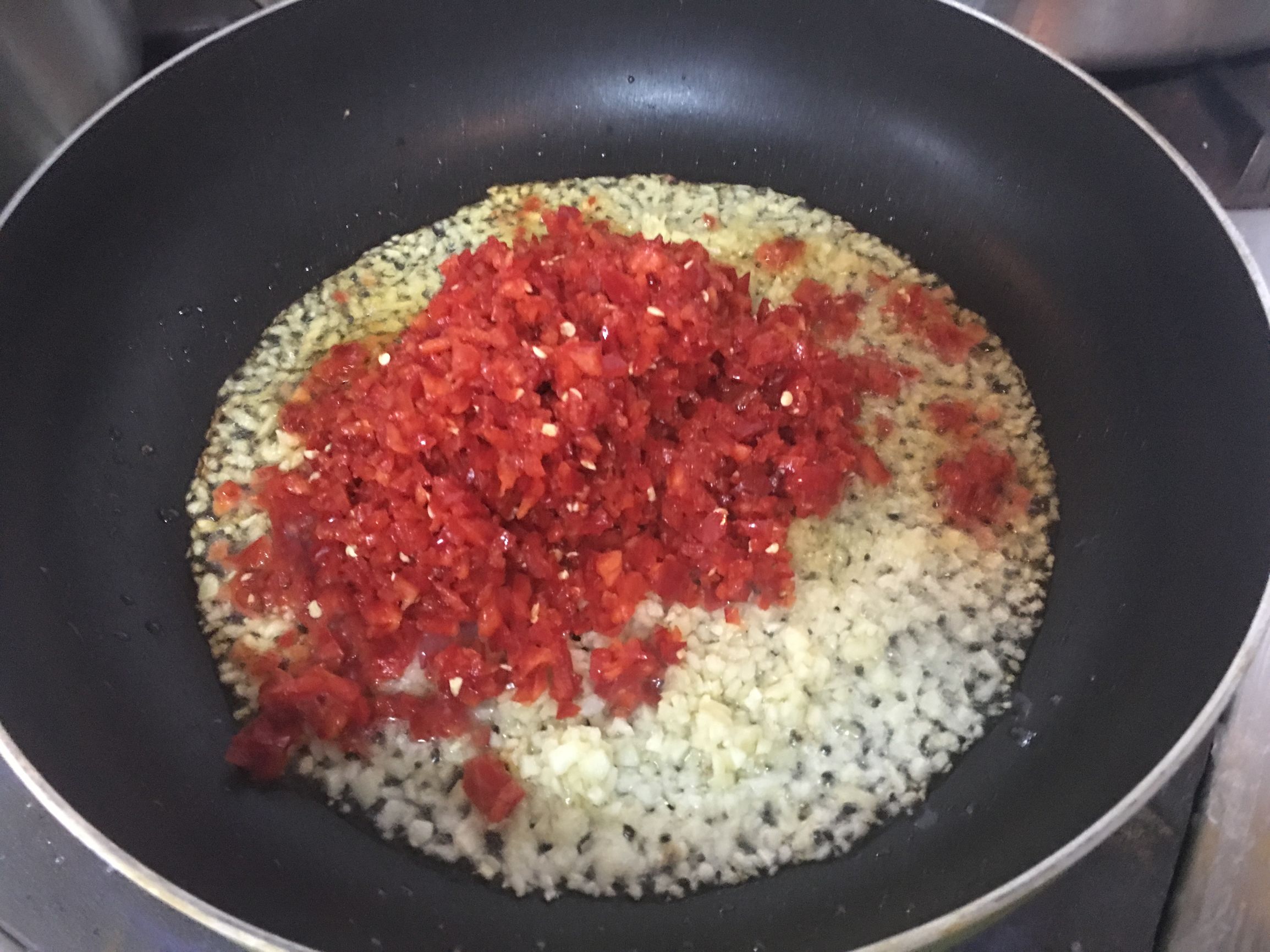 辣椒酱自己做，好吃美味不求人，绝对独家一般地儿买不到！