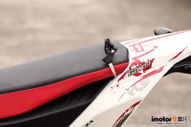 阿普利亚apriliagpr150测评,脱颖而出的车