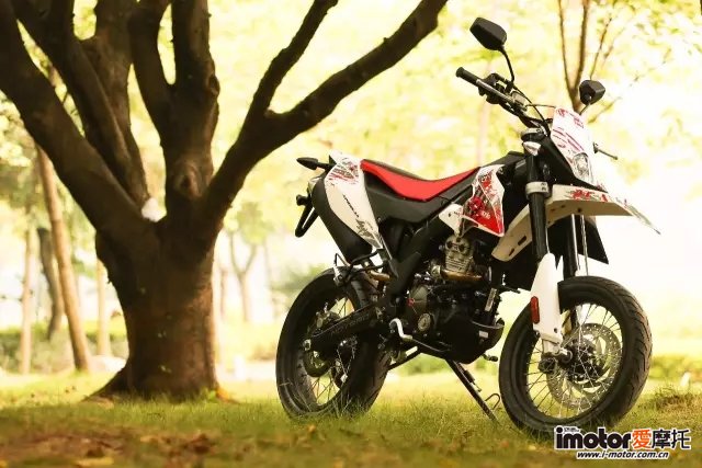 阿普利亚apriliagpr150测评,脱颖而出的车