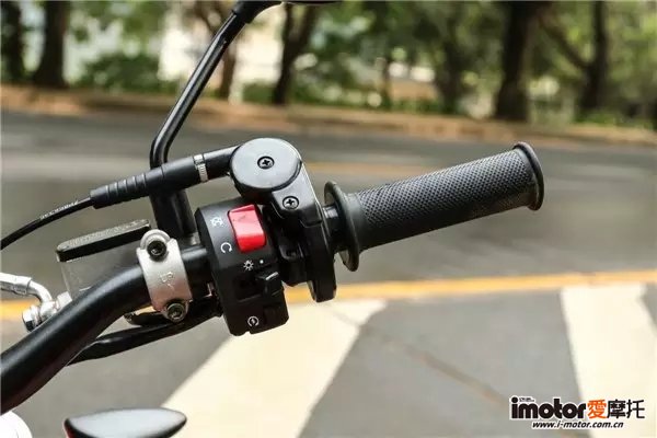 阿普利亚apriliagpr150测评,脱颖而出的车