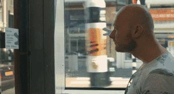 一个无聊的吃人游戏,却拯救了无数低头族