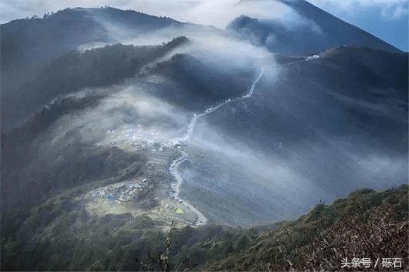 牛背山达瓦更扎和王岗坪哪个好,达瓦更扎牛背山离碧峰峡哪个近