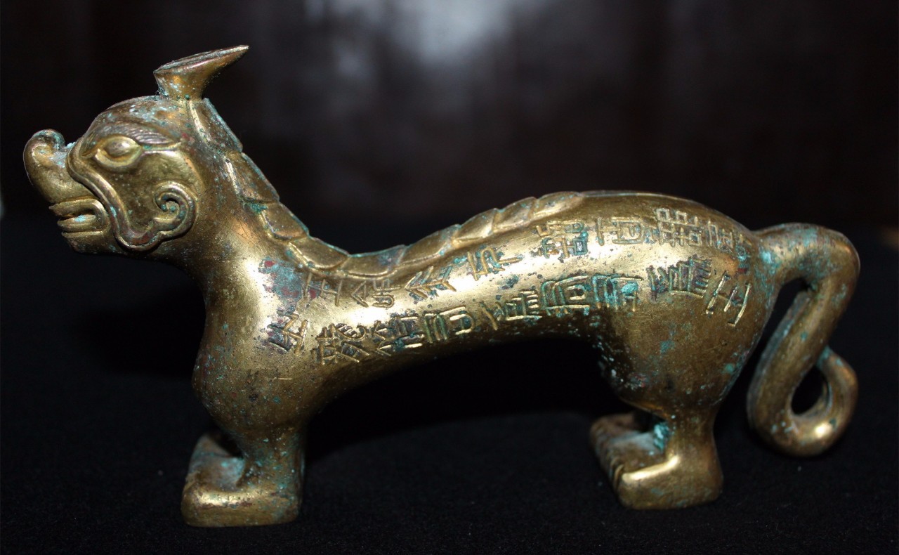 lv包包真品是贴膜的吗,lv包包金属真的不掉色吗