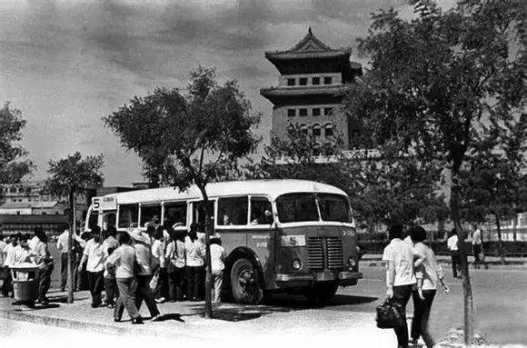 北京老司机开的碉堡公交线,坐过一条你就老了!