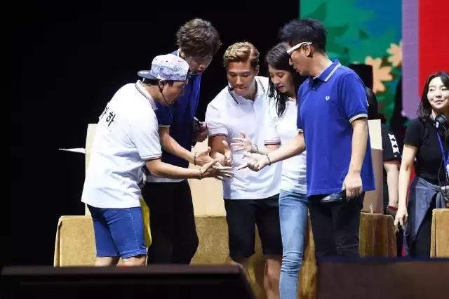 “躁动的荷尔蒙”演绎不羁英伦风