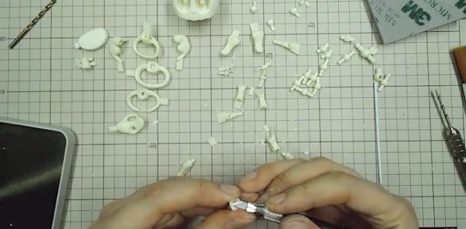 好好地吓人不好吗？干嘛要来抢萌物的饭碗！