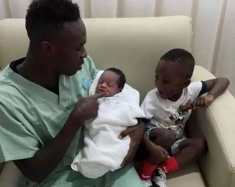 埃弗拉国足,埃弗拉苏亚雷斯厉害么