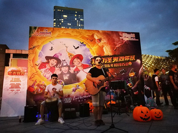 万圣节僵尸旅行,万圣节长隆9个鬼屋全玩时间赶吗