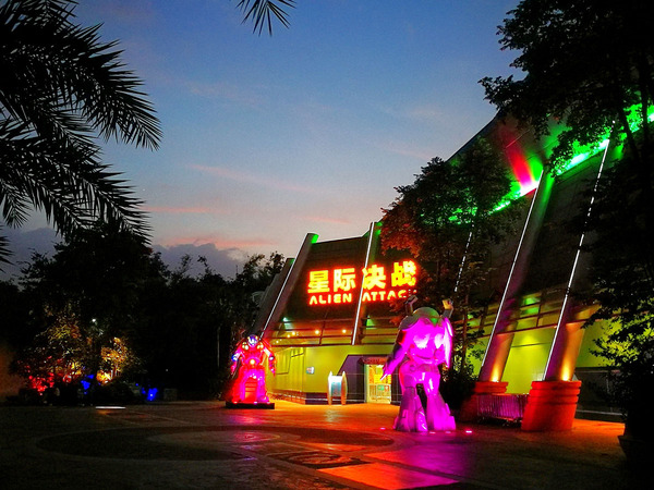 万圣节僵尸旅行,万圣节长隆9个鬼屋全玩时间赶吗