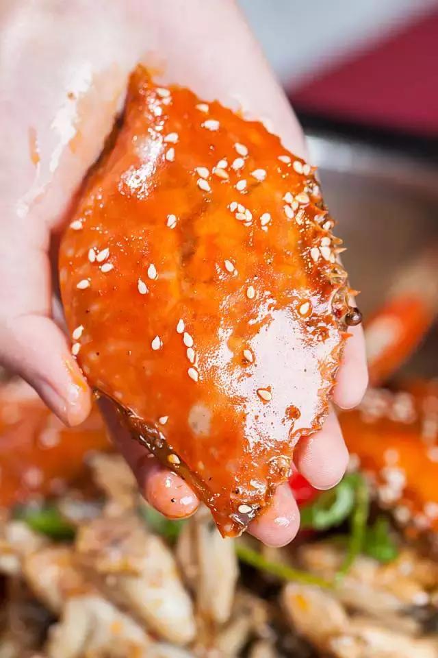 老板壕打5.8折,全年无休摄魂小龙虾,逼爆头我都要吃到Ta