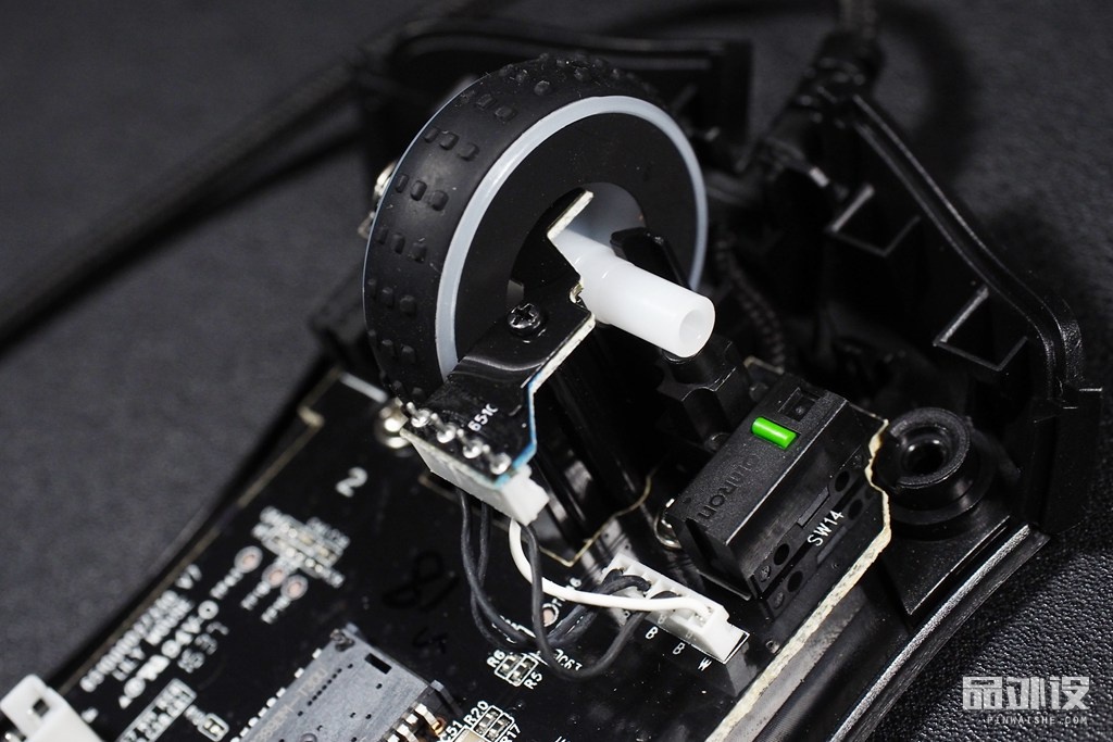 雷蛇3500dpi炼狱蝰蛇鼠标怎么拆,雷蛇razer炼狱蝰蛇v2鼠标调试