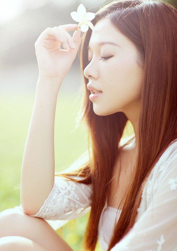 异地恋女友上了别人的宝马车 (女友上了别人的车结果后悔了)