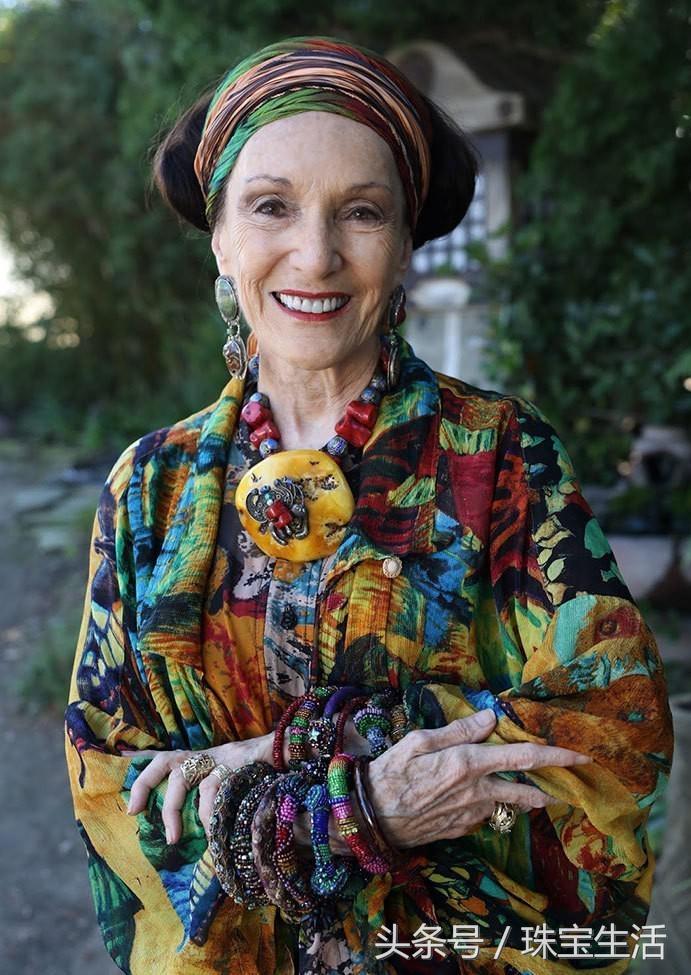 请不要用玻尿酸陪伴你年老的岁月,要用就用珠宝!