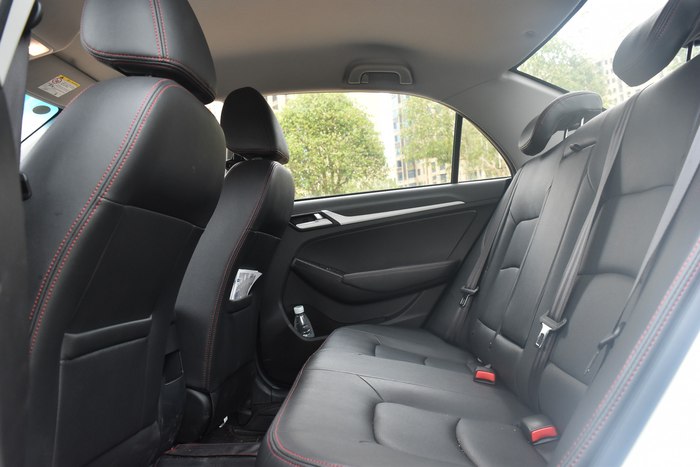 吉利远景2020款超值型,吉利远景新车值得买吗