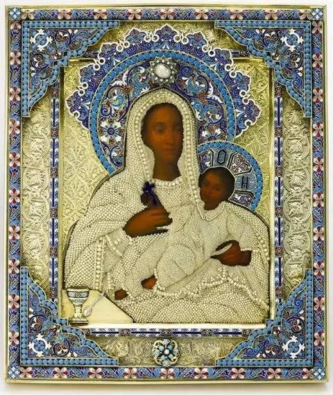 慈禧太后最漂亮的珍珠凤冠图片,万历皇帝的金丝皇冠被卖外国了吗