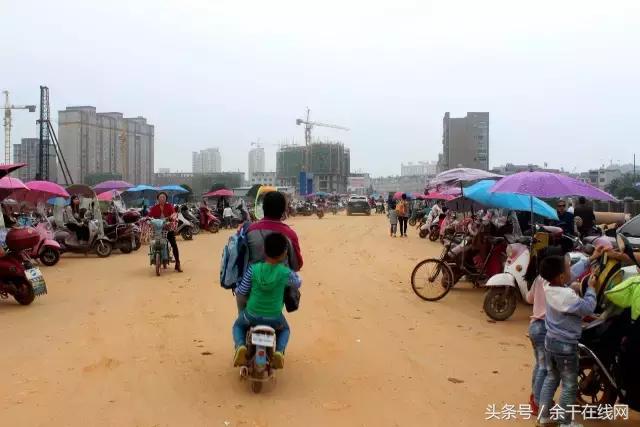 余干实验小学在哪,余干县第三小学会搬迁吗