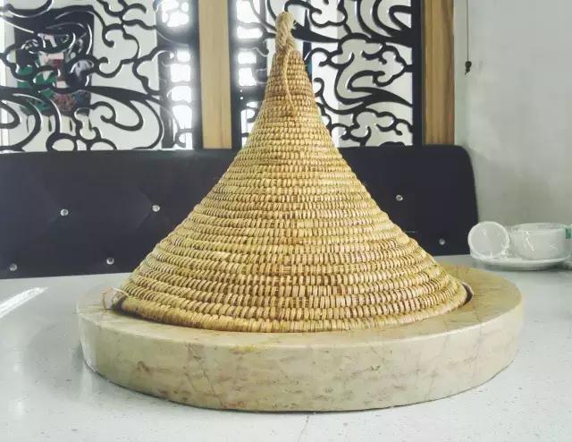 阴雨天喝碗鱼汤的说说心情,下雨天喝鱼汤好不好