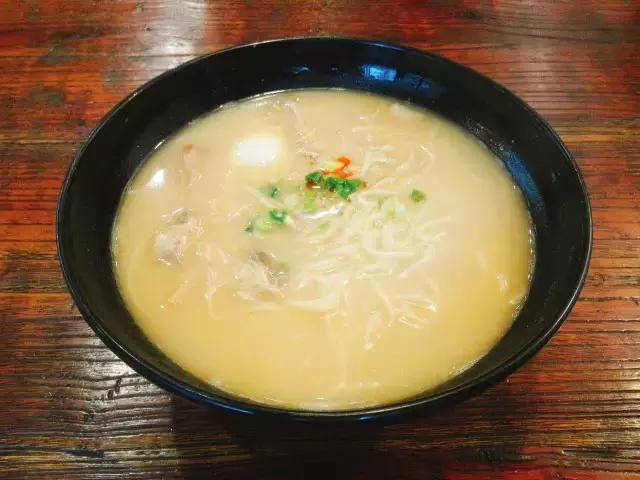 在这家店，我受到了十万点%^$!