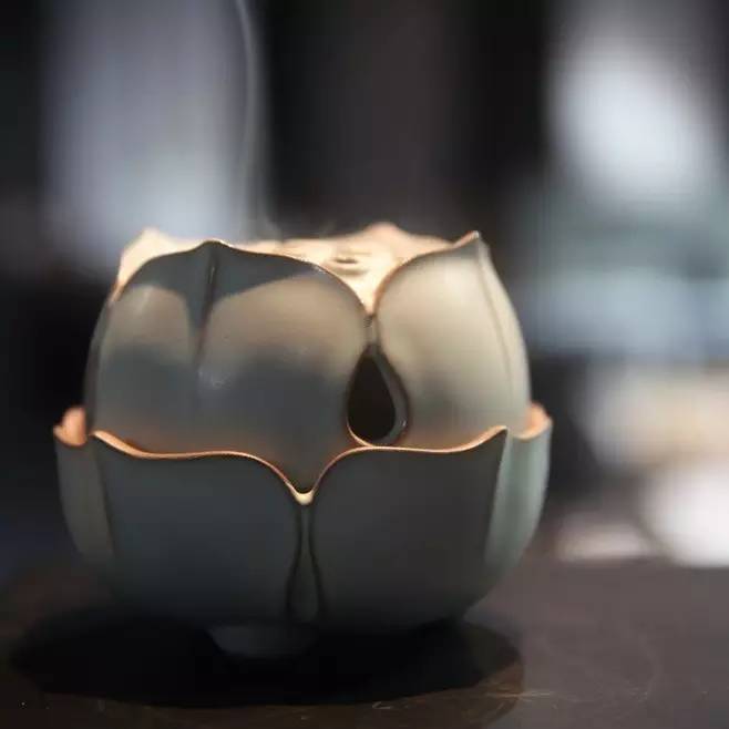 大牌香水浓香与淡香差距,大牌香水闻起来很贵