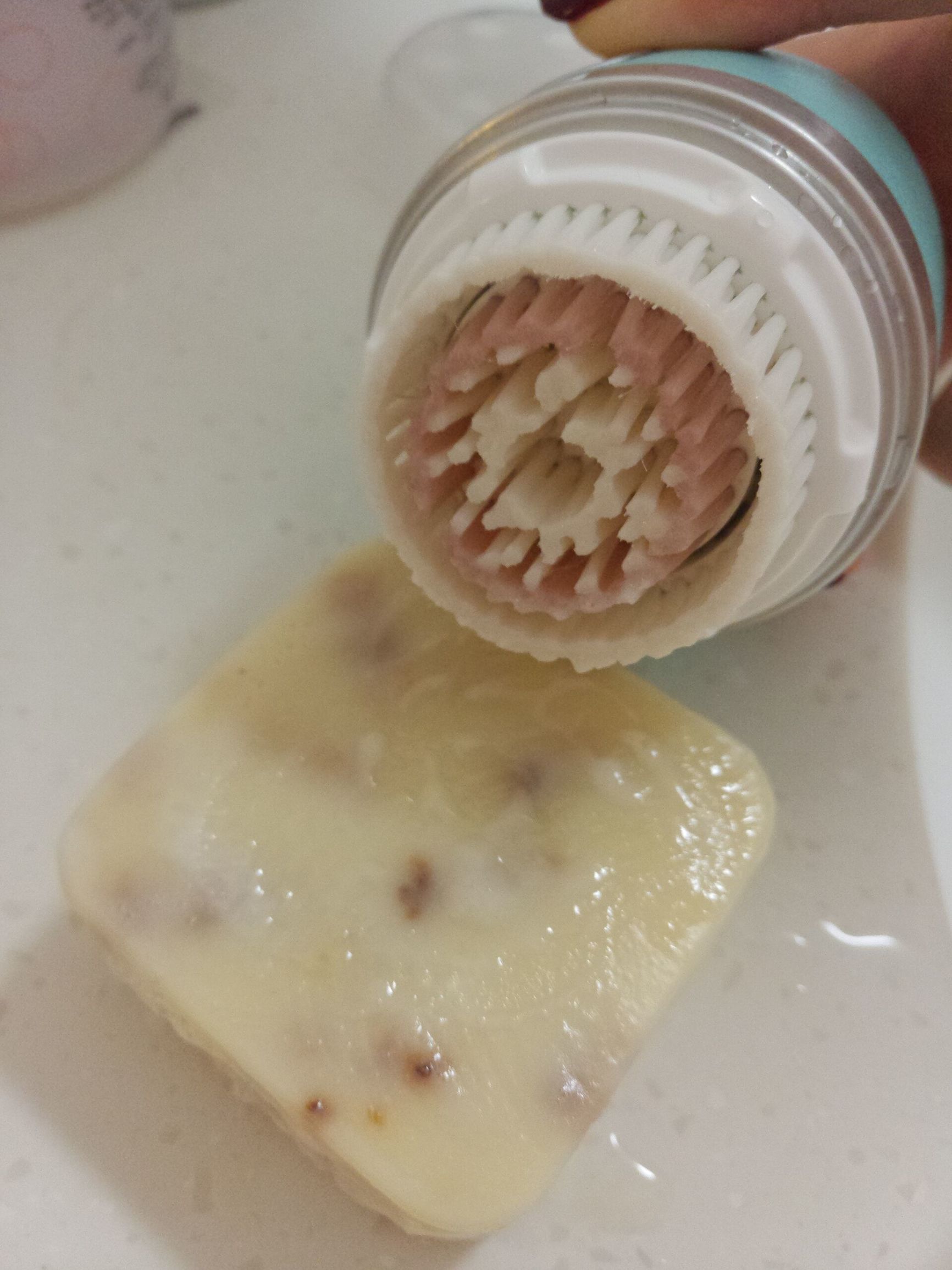 什么香皂可以把脸洗得越来越白,脸洗不干净用什么香皂