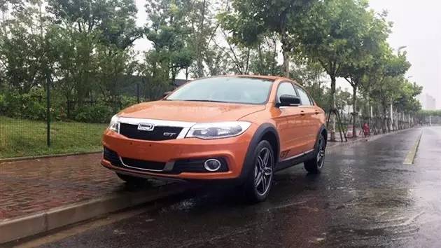 三厢跨界车雪铁龙c4x发布,跨界车和两厢车有什么区别