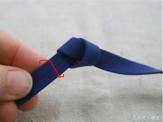 一个漂亮的发夹,简单而又漂亮的发夹怎样做