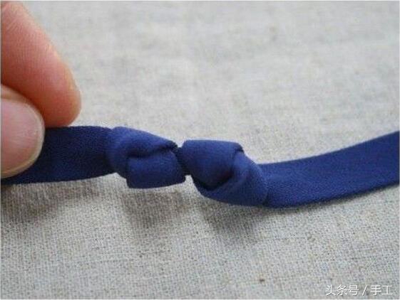 一个漂亮的发夹,简单而又漂亮的发夹怎样做