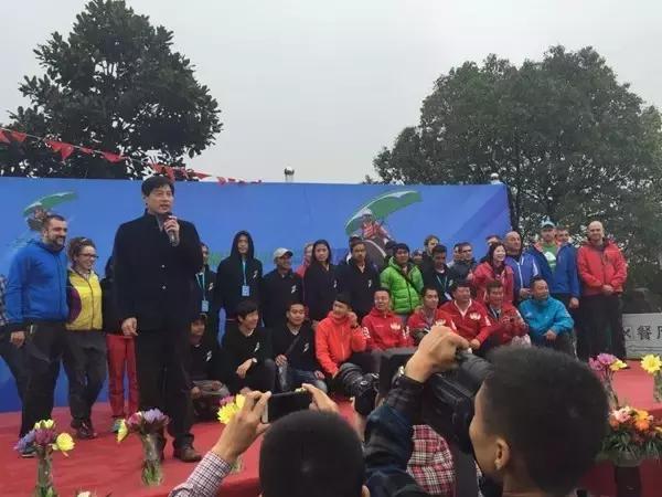 世界顶级鸟人们“这两天都在富阳常安！想当“鸟人”你也可以！