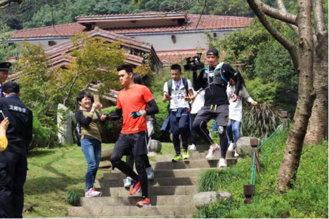 张继科综艺受伤,张继科受伤比赛采访