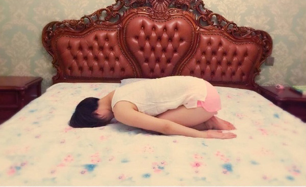 失眠瑜伽练8个动作,失眠睡前瑜伽体式