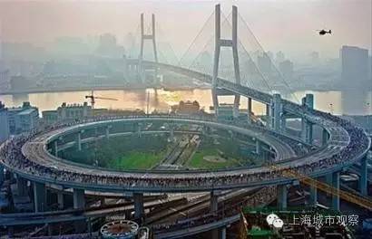 2023上海垂直马拉松赛道,2022年上海马拉松上演百米冲刺