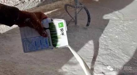 布达拉宫粉墙时间,布达拉宫一年一度的刷墙日