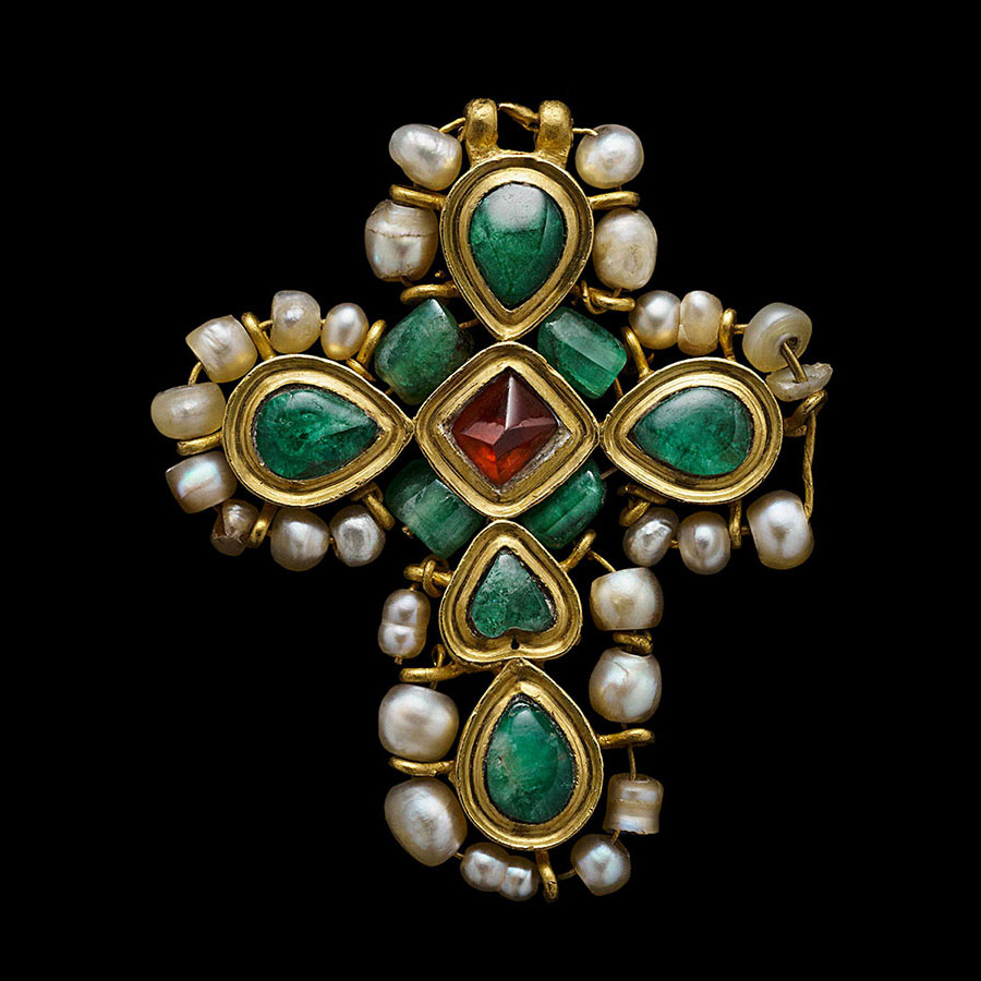 慈禧太后最漂亮的珍珠凤冠图片,万历皇帝的金丝皇冠被卖外国了吗