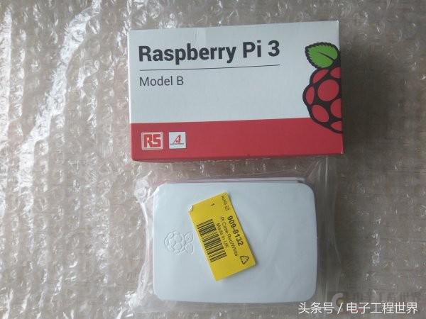 一起玩树莓派3+迟来的Pi3开箱评测