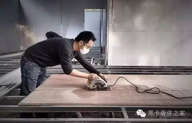 不要爱马仕不要LV,90后情侣花6万块造了个300㎡的大房子