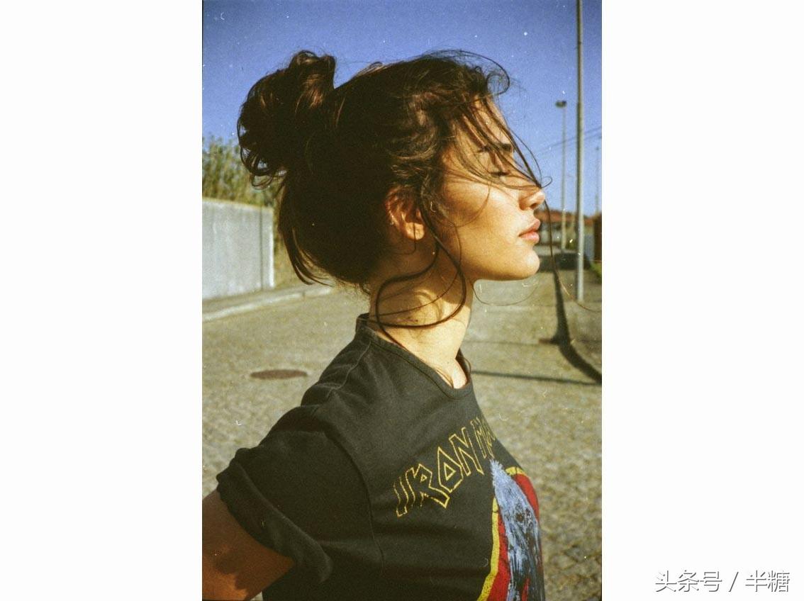 教你快速打造丸子头利落又时髦,慵懒丸子头怎么扎不扯头皮