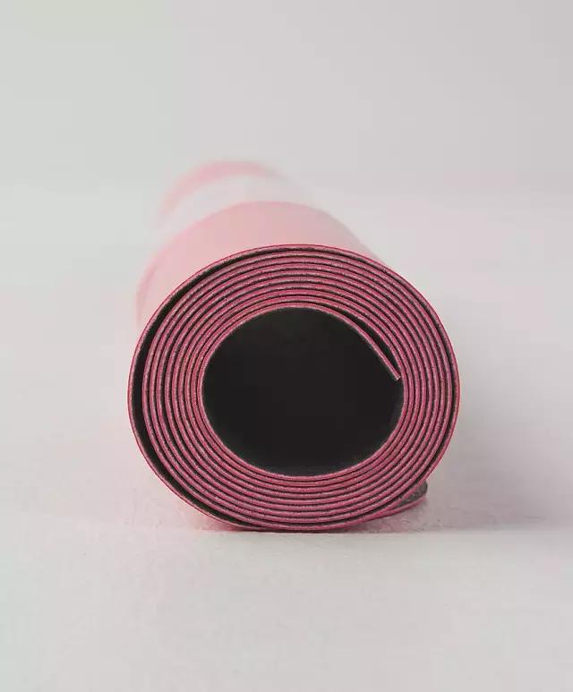 瑜伽初学者选择什么瑜伽垫,初学瑜伽在家练瑜伽垫如何选