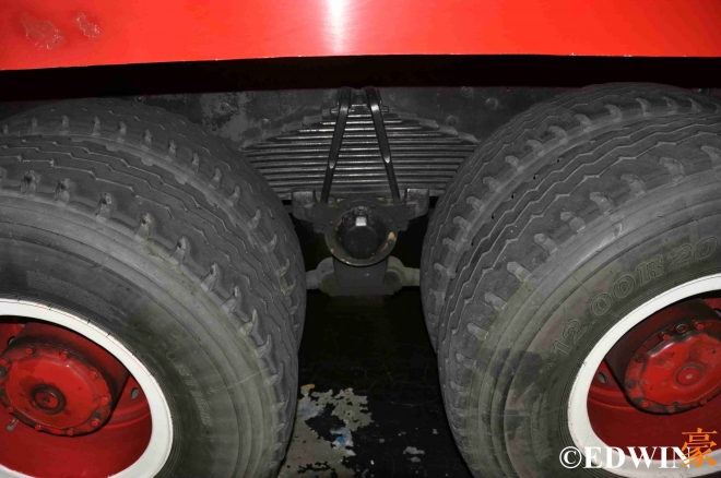 奔驰国产大卡车,奔驰卡车和国产卡车