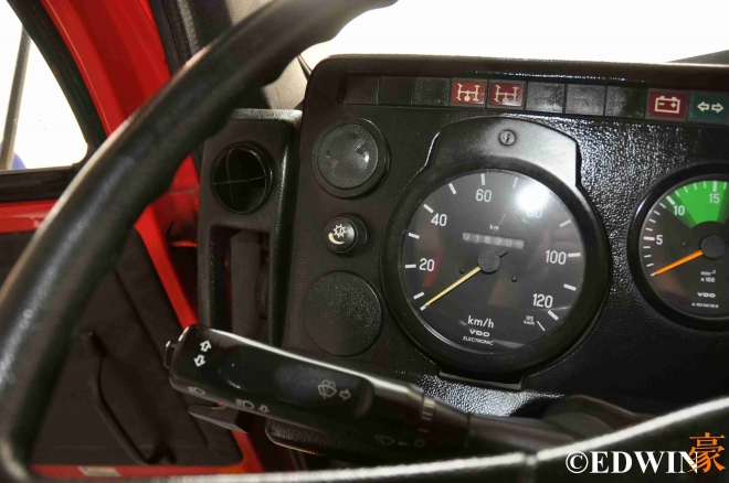 奔驰国产大卡车,奔驰卡车和国产卡车