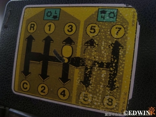 奔驰国产大卡车,奔驰卡车和国产卡车