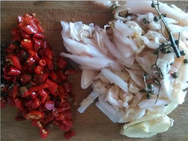 云南昆明正宗酸菜鱼的做法,酸菜鱼的正宗做法四川的