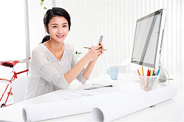 25岁女销冠3年收入百万,从小白到销冠的十五条销售心法