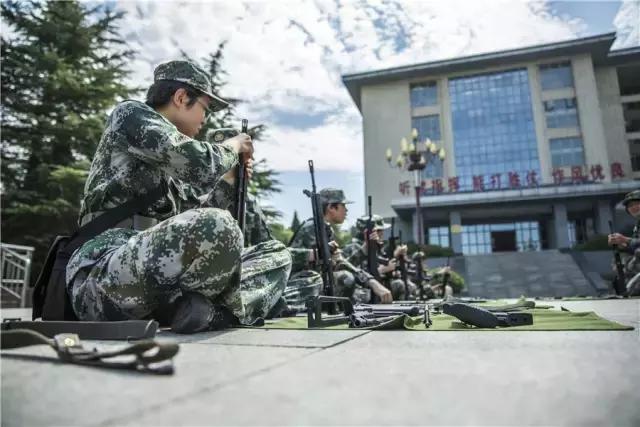 军校“老司机”，带你一同预热南政生活