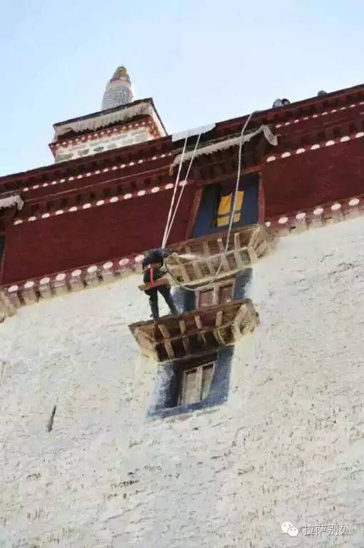 布达拉宫粉墙时间,布达拉宫一年一度的刷墙日