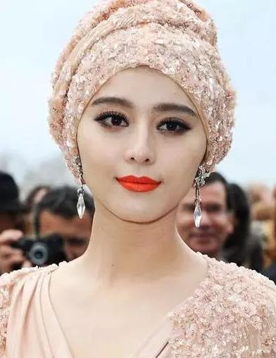 朋友圈被YSL口红霸屏明星都在追捧的口红们(附最全试色)